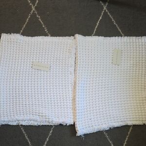 Casaluna White Waffle Weave Bath Mat Duo